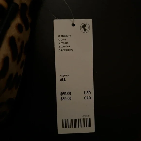 Urban Outfitters Leopard Print Shoulder Bag with Black Star - Picture 4 of 5